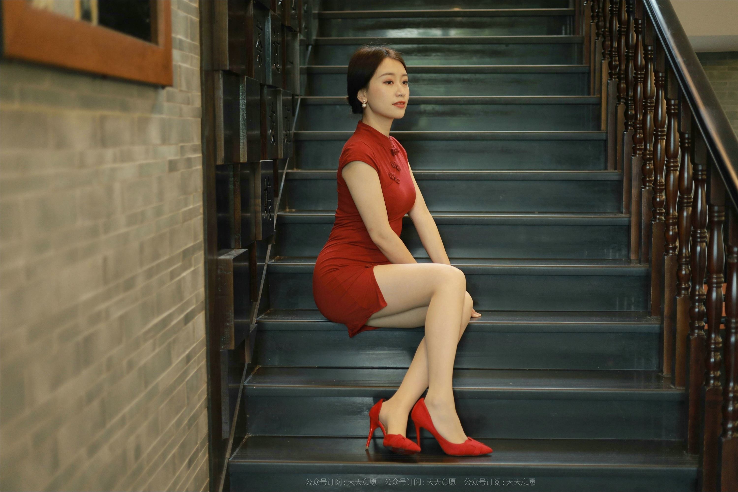 IESS异思趣向  2021.10.15 丝享家948：小婕《红色旗袍》